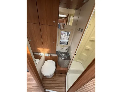 Adria Coral 670 SL Lits jumeaux photo : 14