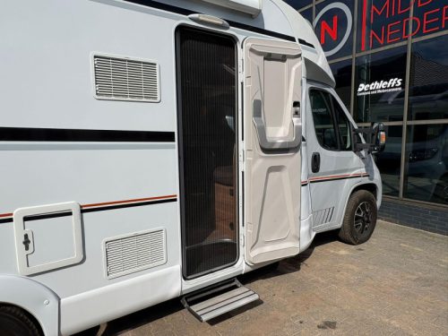 Weinsberg CaraSuite 700 MEG Lits Jumeaux,Lit escamotable,Climatisation photo : 7