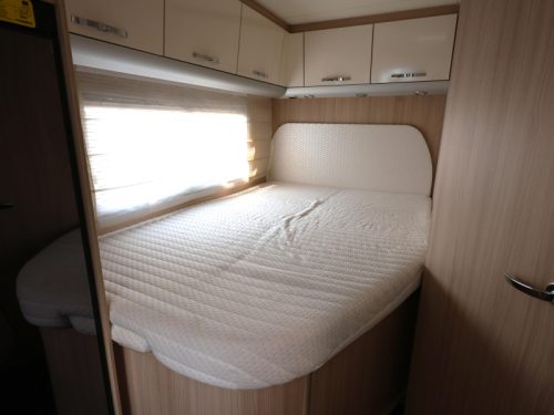 B&uuml;rstner Nexxo 660 T Automatic Roof air conditioning TV photo: 11