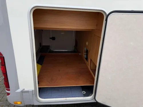 Adria Coral S 690 SP Queensbed Airco 2009 Foto: 8