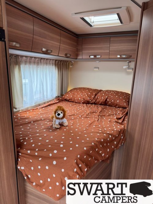 Weinsberg CaraLoft 650 MF, French bed 130 hp photo: 17