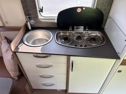 B&uuml;rstner Harmony Line Lyseo BT6441 Automaat Half integraal camper Nieuwstaat! foto: 21