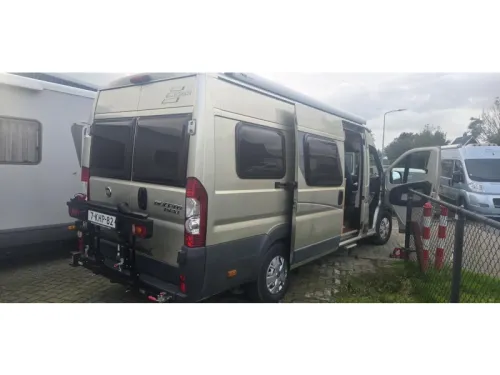Hymer Car 372 L&auml;ngsbetten Nivelliersystem Foto: 3