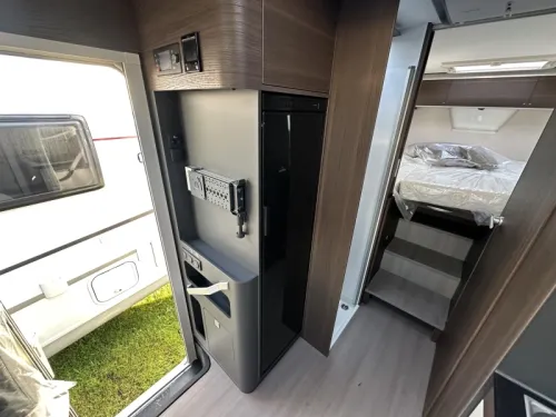 Adria Coral Supreme 670 DL Dachklimaanlage / Automatik Foto: 11
