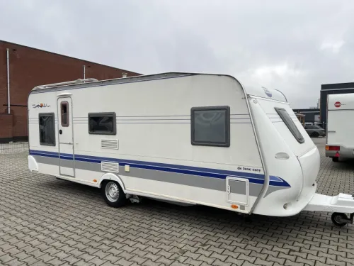 Hobby De luxe Easy 560 KMFE stapelbed zit frans  foto: 0