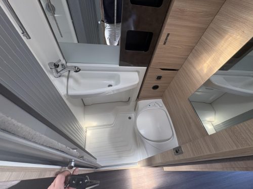 Knaus Van TI Plus 650 MEG Levelsysteem / automaat photo : 8