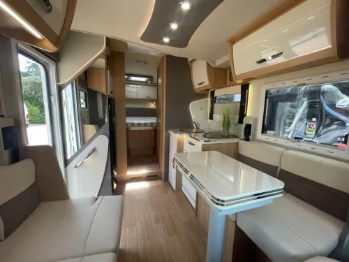 McLouis Sovereign 481 G Queens bed Pop-top roof 32000 km photo: 14