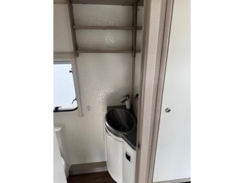Swift Mondial 370 SE mover unico verona awning photo: 16