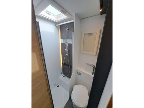 Adria Sonic 600 SL 180HP (ex-rental) photo: 12