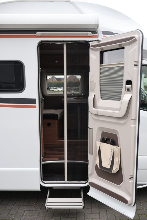 Weinsberg CaraCompact Suite MB 640 MEG Edition Pepper Foto: 7
