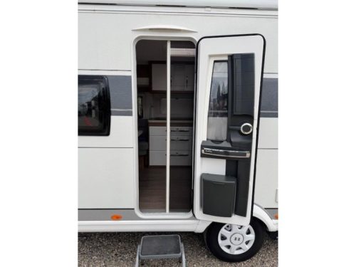 Hobby De Luxe 460 UFE mover awning bicycle carrier photo: 9
