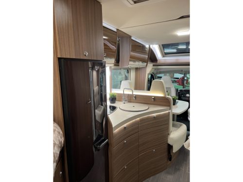 Eura Mobil Profila RS 695 EB photo: 6