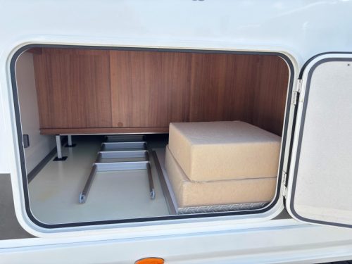Eura Mobil Terrestra 720 Single beds/2015/Pop-top roof  photo: 19
