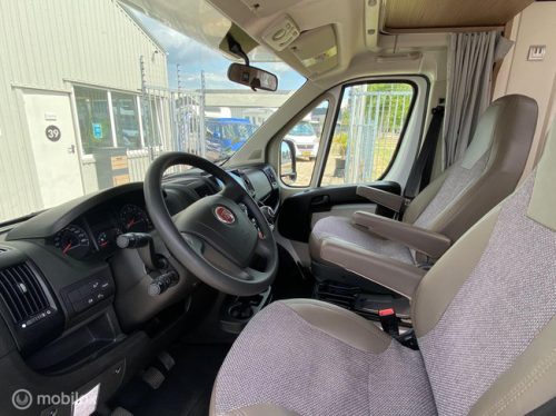 Carado A361 Camping-car familial 6 places photo : 4