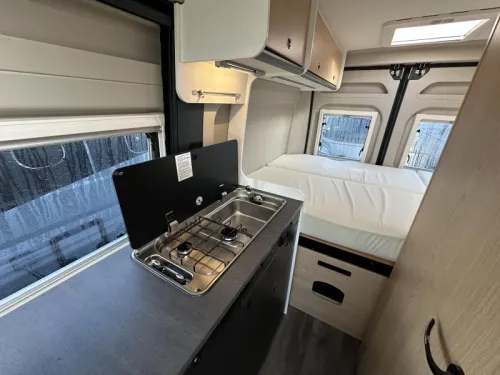 Sunlight Cliff 600 RT met hefdak!  foto: 9