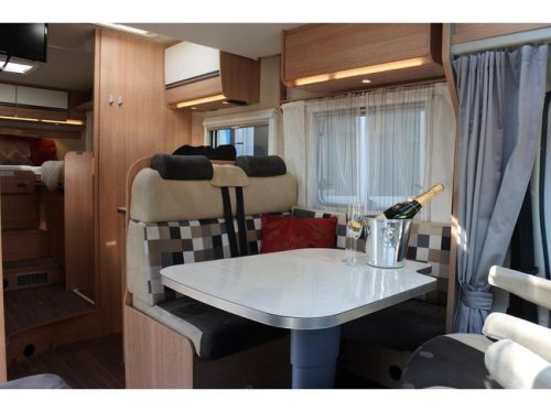Sunlight T68 | Enkele bedden + Hefbed |150PK | EURO6 | TV/Schotel foto: 7
