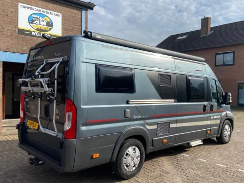 Adria Twin Platinum 640 SLX Einzelbetten Foto: 2
