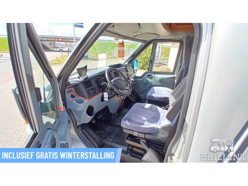 Hymer HV 562 .. 2008 single beds photo: 11