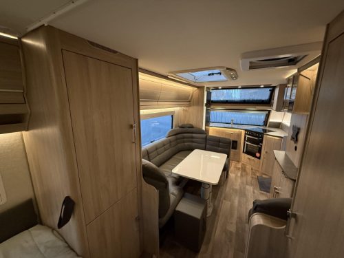 Kabe Royal 780 TDL Frontk&uuml;che - Komplett Foto: 10