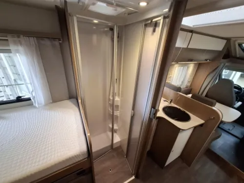 Hymer Carado 447 T 140HP Single Beds Solar photo: 8