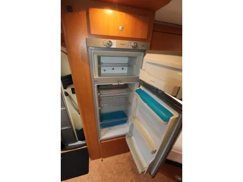 Dethleffs Esprit 6844 RT French bed photo: 9