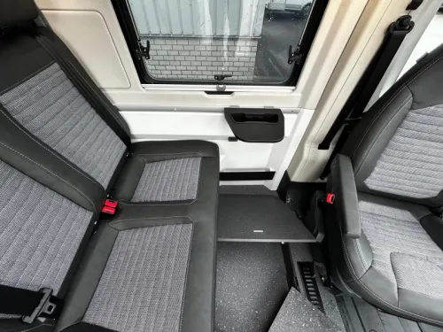 Adria Twin Supreme 600 SPB Truma diesel heater Awning photo: 11