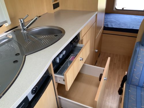 Detlheffs A 5881 Fiat 2.3 130 HP, Alcove, Bunk bed, 5 seats and 6 berths, Shows signs of use, Year 2007 Camper centrum on the road photo: 13