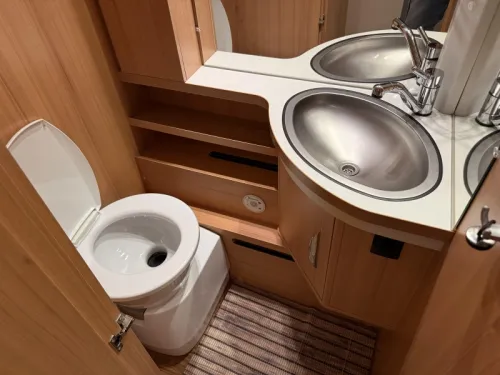 TEC Weltbummler 500 TE 2 BETTEN RANGIERHILFE DACHMARKISE  Foto: 18
