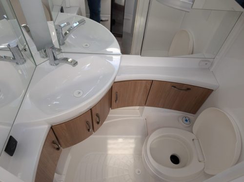 Hobby De Luxe 460 LU photo: 13