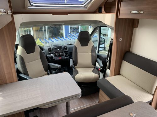 Weinsberg CaraSuite 700 ME - 5 Personen .- Automatik Foto: 4