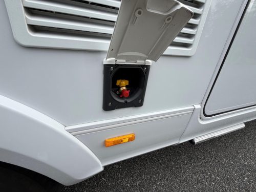 Adria Coral Plus 670 DL LEVEL/LITHIUM/WECHSELRICHTER Foto: 3
