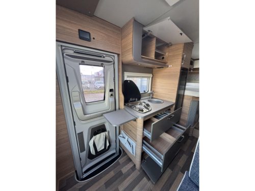 Weinsberg CaraLoft 650 MEG foto: 15