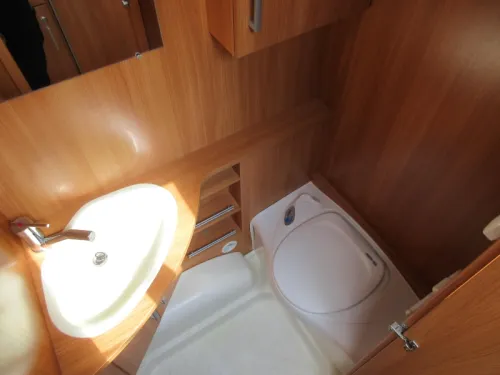 Knaus Sport 420 QD WITH UNICO BOLOGNA photo: 14