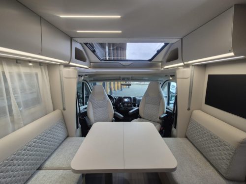 Adria Matrix 650 DL Face to face 2024 Foto: 9
