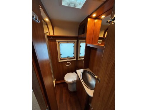 Dethleffs Esprit 7090 TV & satellite dish, air suspension  photo: 19