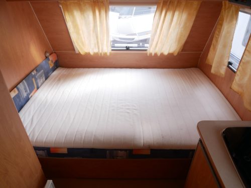 Caravelair Antares 390 Awning, bicycle rack photo: 9
