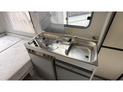 Beyerland Sprinter 430 TM Sitzgruppe Festbett Toilette Foto: 7