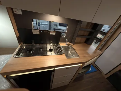 Knaus Sport Platinum 420 QD Platinum+1500KG+Boden  Foto: 16