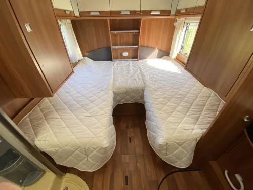 Dethleffs Magic Edition 7151 EB single beds + pop-top roof  photo: 6