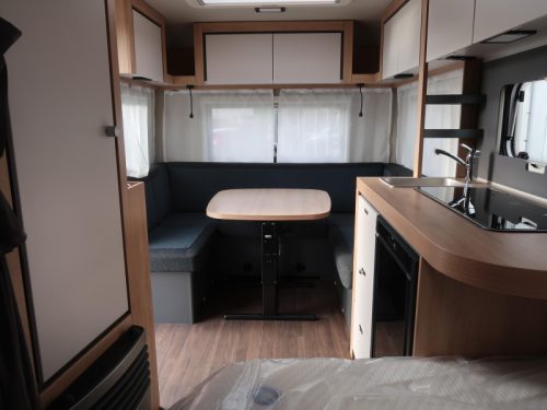 Knaus Sport 450 FU RONDZIT FRANS BED!! Foto: 9