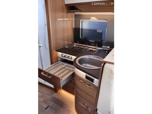 Hymer BMC-I 680 177PS Automatik | Alde Heizung | Kasten statt Hubbett | L&auml;ngsbetten | Wechselrichter | Dachklimaanlage | SLC Chassis | GFK Dach| foto: 14
