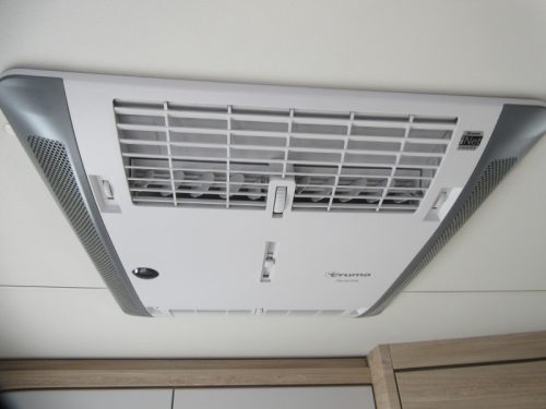 Knaus Sudwind 60 Years 450 FU SEHR GEPFLEGT, FESTE MARKISE Foto: 11