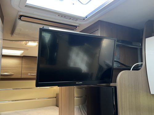 Chausson  Flash 614 Querbett+Hubdach DACHKLIMAANLAGE LUFTFEDERUNG  Foto: 19
