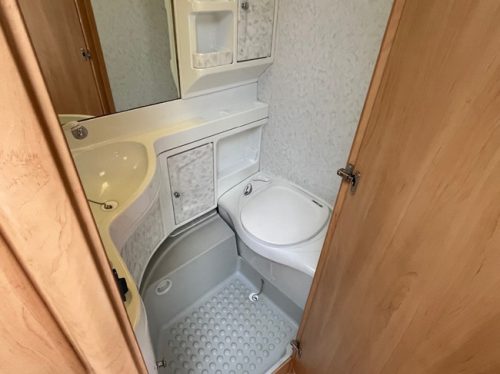 Hobby 450 Uf Rondzit, vast bed , nette staat foto: 5