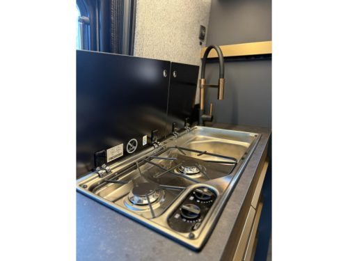 Adria Supertwin 700 SGX 4x4 - Pop-up Hubdach Foto: 13