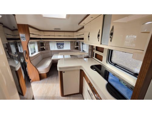 Hobby Excellent 560 CFE awning in new condition photo: 7