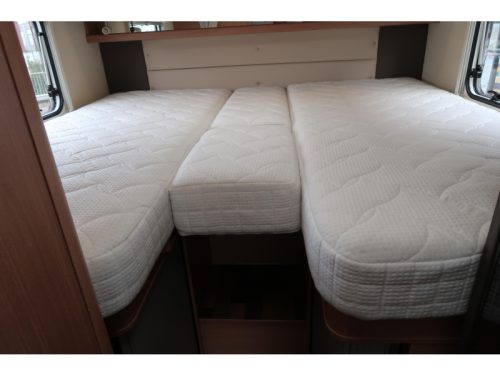 Knaus Sky Wave 700 MEG MIT AUTOM. NIVELSYSTEEM foto: 12