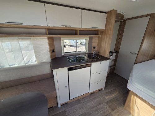 B&uuml;rstner Premio 450 TS +BOVAG2025/Awning/Mover photo: 11