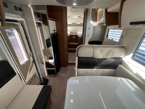 Elnagh Baron 573 Automatic Single Beds photo: 4
