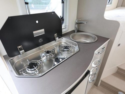 B&uuml;rstner Travel Van T 620 G HL 140PK-AUTOMATIC ACTION MODEL photo: 12